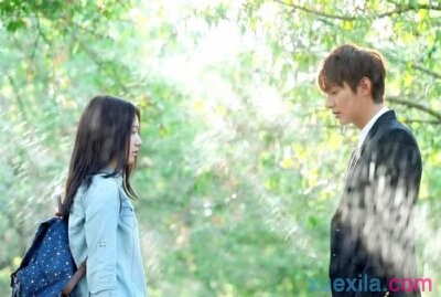 棋牌手游app2025最新版游戏主界面场景