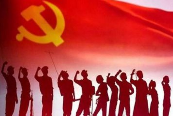 kaiyun体彩2025新版杀手与逃生者对抗画面